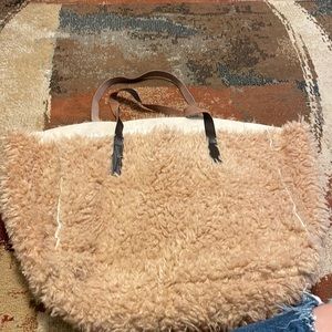 Soft tote
